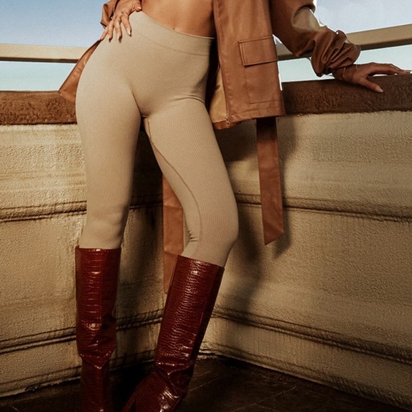 Dorothy Perkins stone ribbed high waist laying flat Inseam front rise leggings - Picture 1 of 8